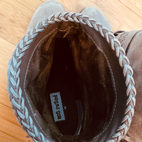 Faux Suede Beige Fringe Cowboy Ankle Bootie Size 6 - Picture 7 of 11